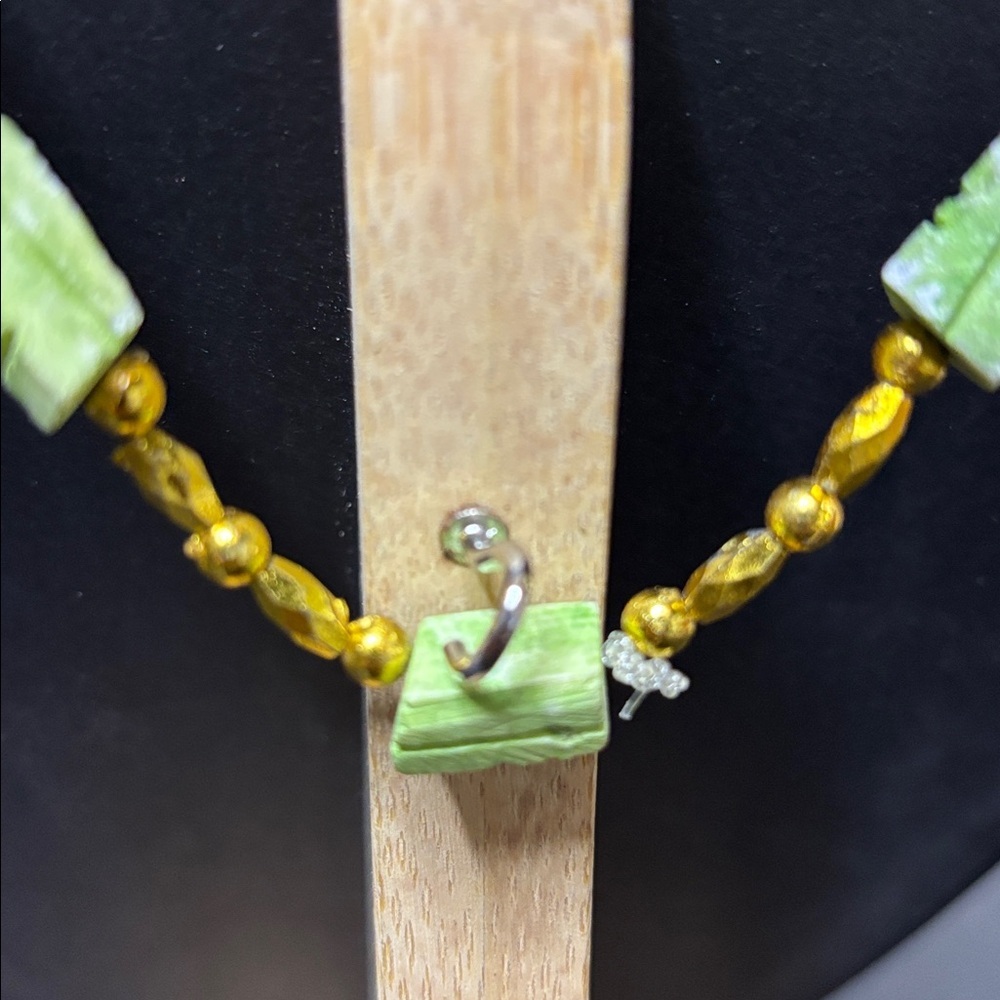 Scarab Rock Beaded Lime Green Gold Necklace - Picture 5 of 7